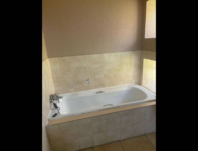 2 BEDROOM APARTMENT FOR SALE IN LASER PARK